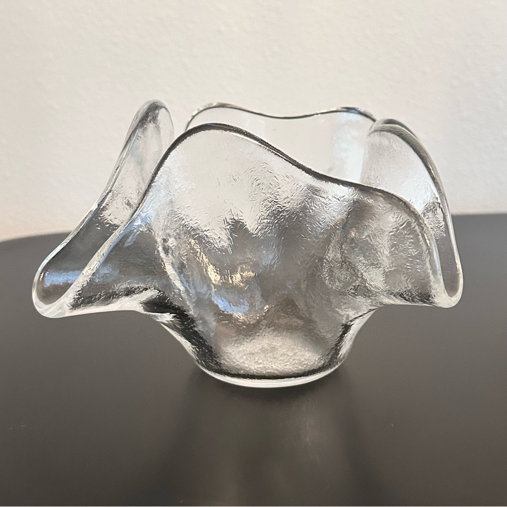 IVV Italian Handblown Art Ice Glacier Glass Hankerchief Bowl Small Ruffle Rare - Picture 4 of 16